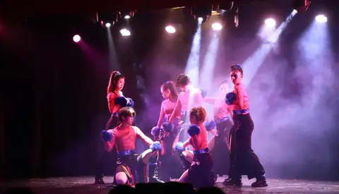 啟英高中表演藝術科第十一屆畢業公演 INFINITY